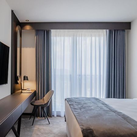 Derand Hotel Pristina Extérieur photo