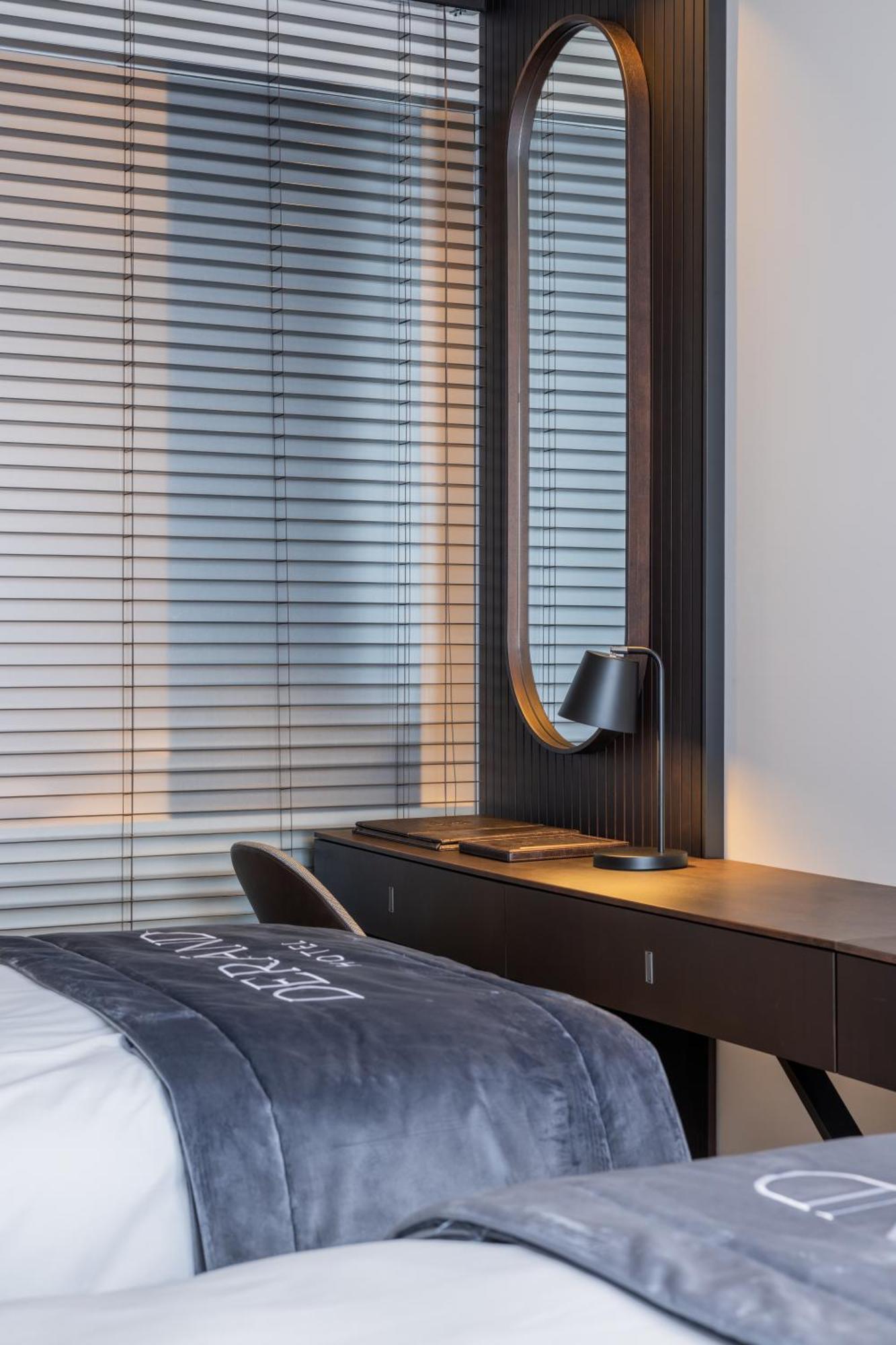 Derand Hotel Pristina Extérieur photo