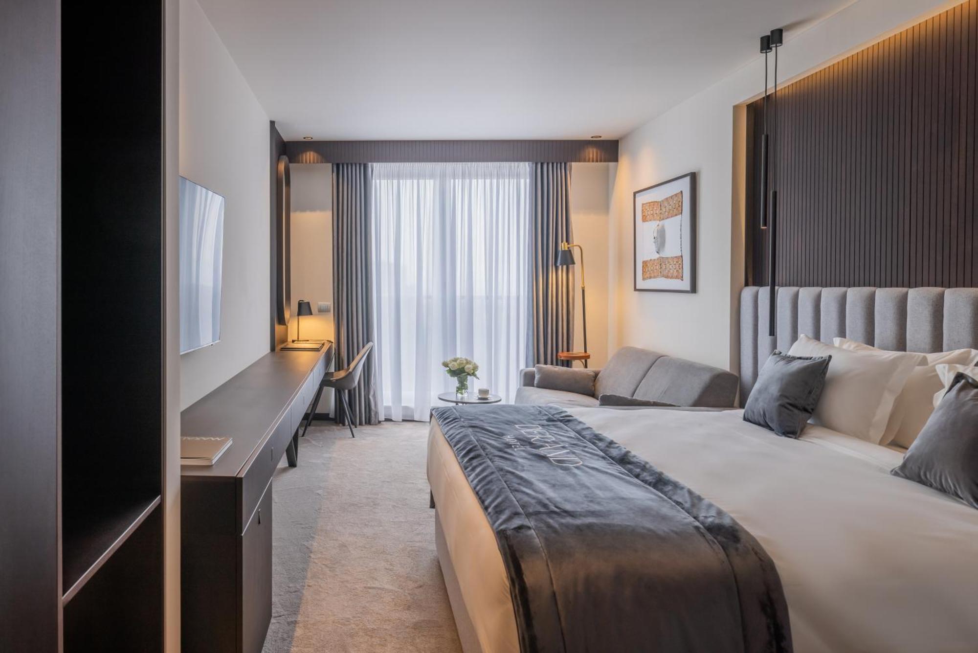 Derand Hotel Pristina Extérieur photo